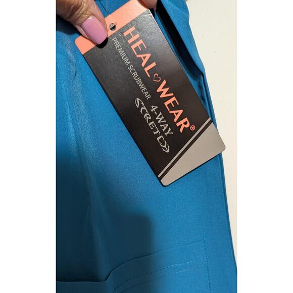 Heal Wear Scrub Top Womens Medium Blue V Neck 4 Way Stretch Medical Shirt - Picture 9 of 9